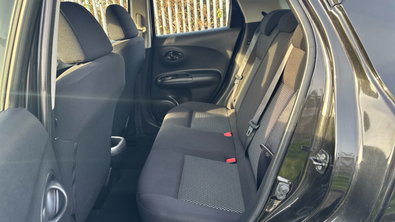 Nissan Juke 1.6 [94] Visia 5dr Petrol Hatchback